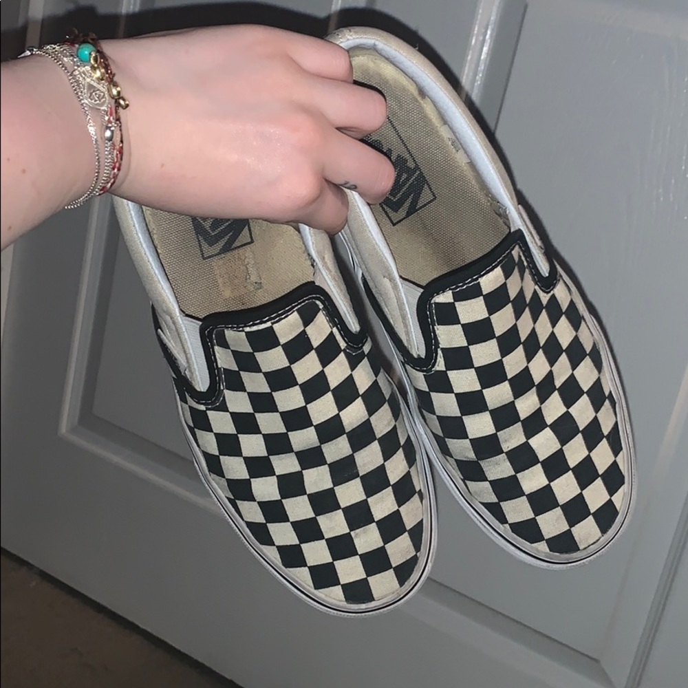 🖤 Checkerboard Slip-On Vans